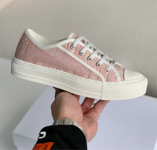 D WALK - 01